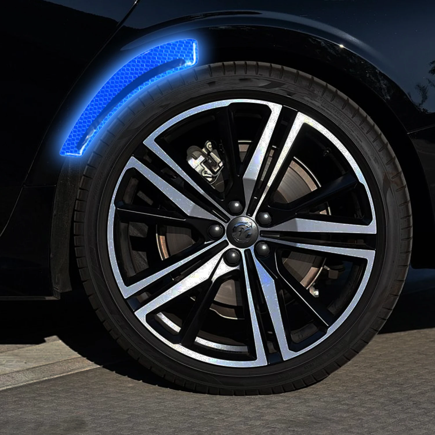 Car Wheel Eyebrow Anti-collision Strip Luminous Reflective Car Sticker Anti-collision Scratch Night Driving Safety Guard Sticker