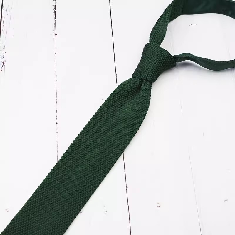 Jednokolorowe krawaty z dzianiny w kolorze khaki dla mężczyzn 6CM Wąskie brytyjskie krawaty na szyję dla kobiet College Student Knitting Neck Tie Cravat