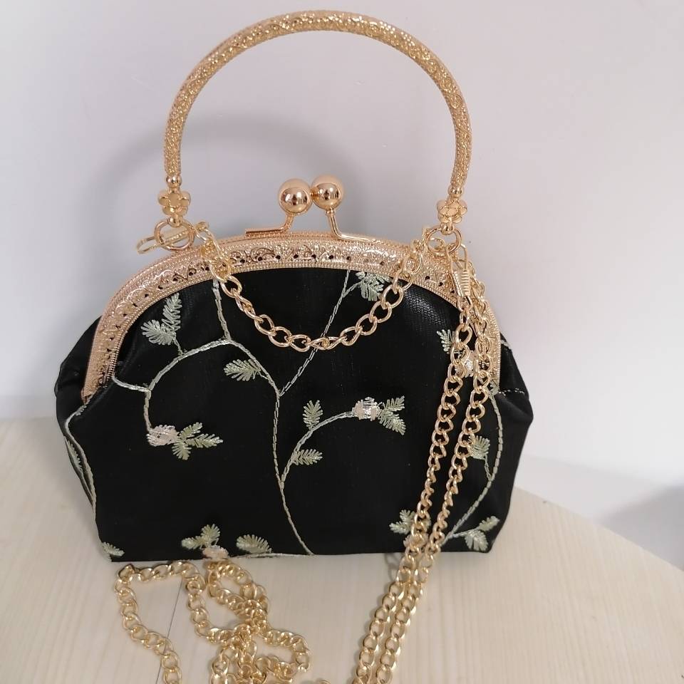 Classic Embroidery Flowers Kiss lock Shell Bags Bag Chain Women Shoulder Crossbody Bag Vintage Women's Handbags: women bag 6
