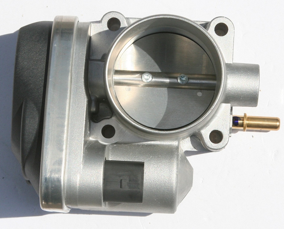 Throttle Body Assembly with Motor and TPS For Renault Clio Megane Modus Scenic OE 8200171134