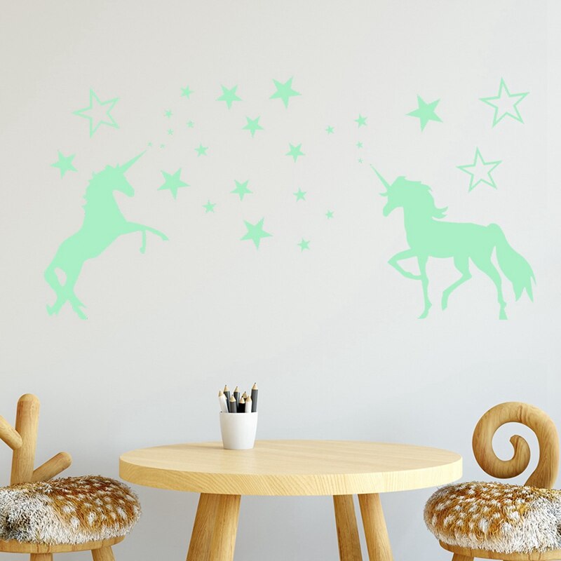 Jednorożec pcv naklejki ścienne świecące w ciemności gwiazdy DIY dzieci dziewczyny sypialnia jednorożec koń wzór gwiazdy fluorescencyjne na ścianę naklejki