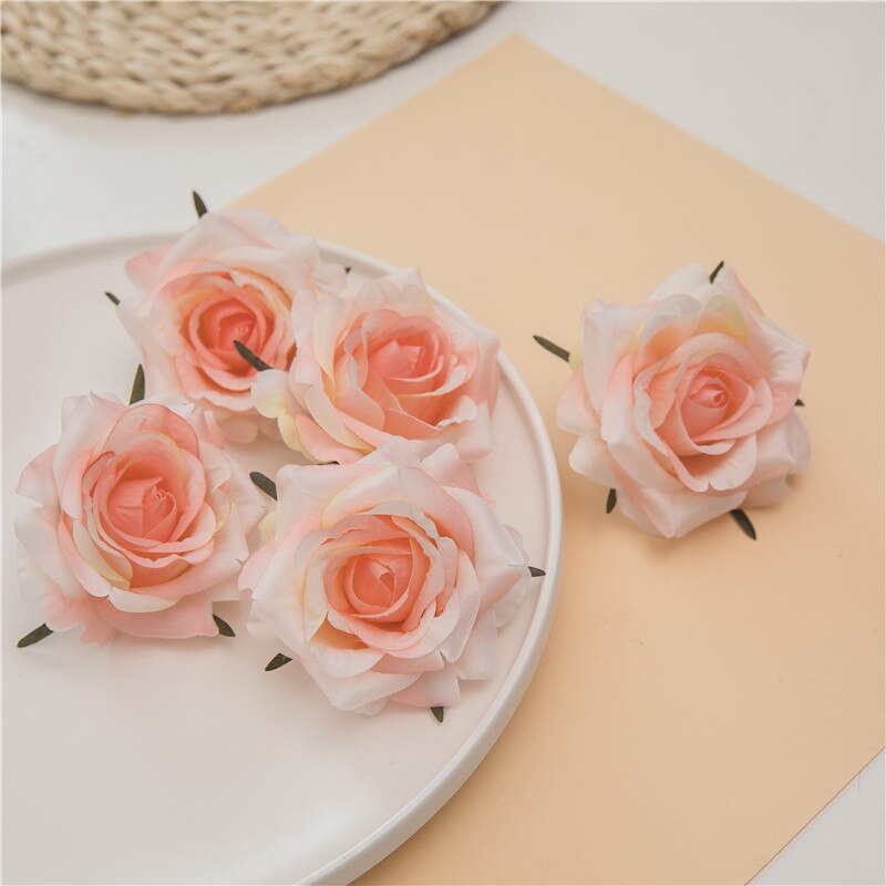 50 stk/parti kunstige rosen blomsterhoved 7cm europæiske retro silkeblomst bryllup blomster væg blomster fest hjemme dekorativ