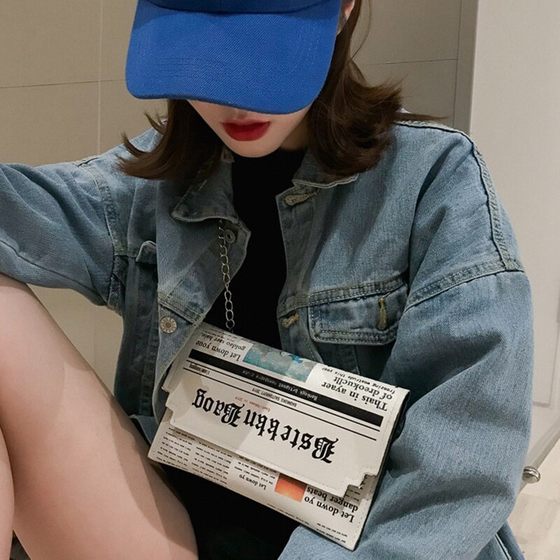 Bolso tipo sobre informal con de impresión de periódico para mujer, bolso de día con cadena, bandolera cruzada, bolso de mano