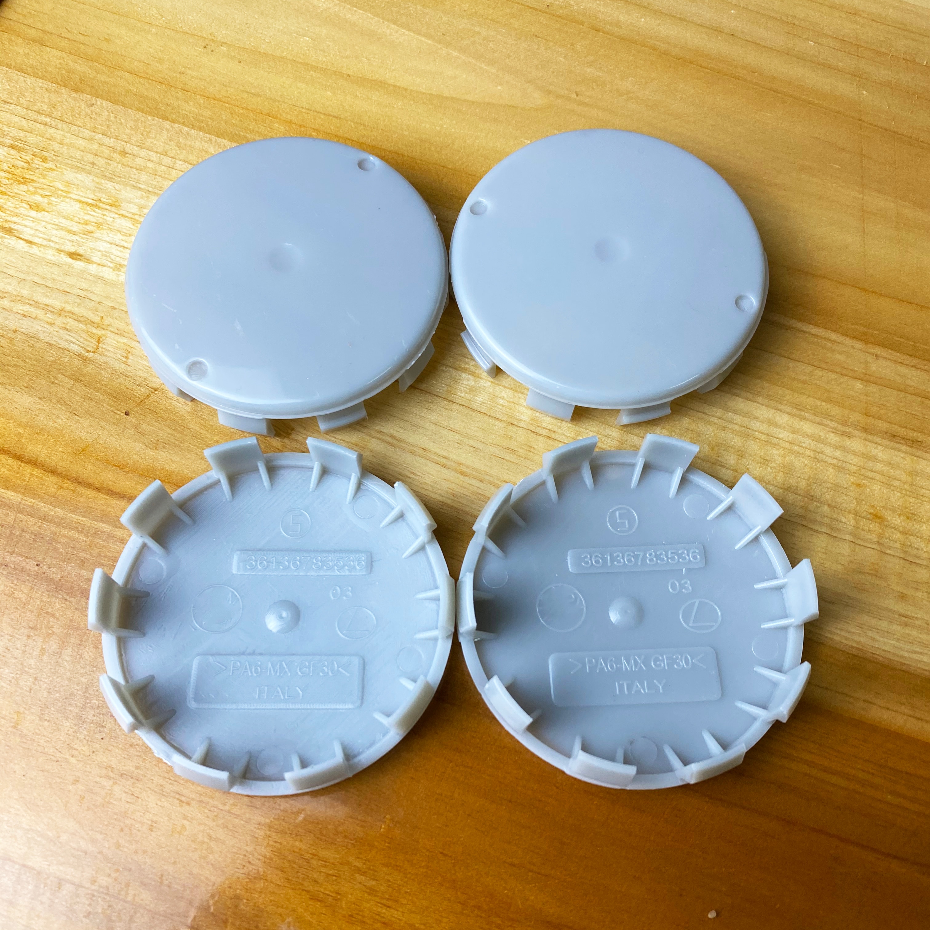 40 kpl oem blue whtie musta auton pyörän keskikorkkien kansi 1 3 5 6 7 x z 68mm 2.67 " 10 tappia 36136783536