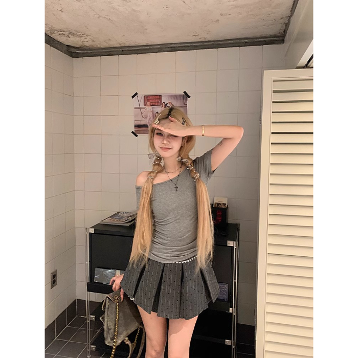 Slanted Collar Off Shoulder Short Sleeved T-shirt for Women Summer Slim Fit Spice Girl Streetwear Chic Y2k Top: XL / Light Grey