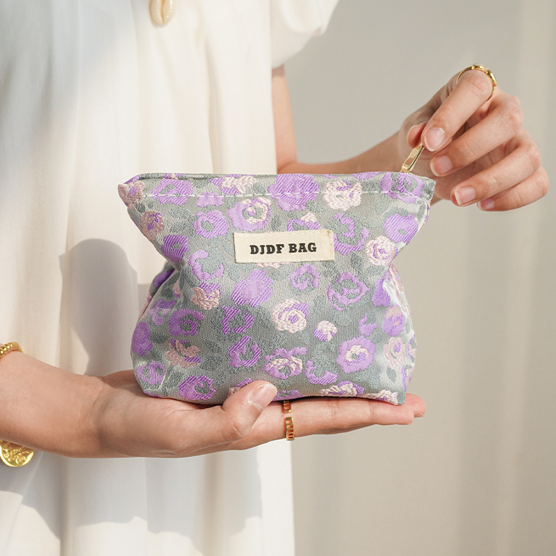 Women's Cosmetic Bag Small Blue Strawberry Portable Cosmetics Lipstick Storage Bag Commuter Coin Purse Clutch Bag Key Case: Lavender