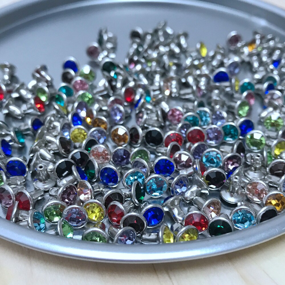 100Pcs 6 Mm Gemengde Kleur Cz + + + Kristallen Rhinestone Klinknagels Zilveren Nailhead Kleurrijke Crystal Studs Klinknagels Diy Gratis