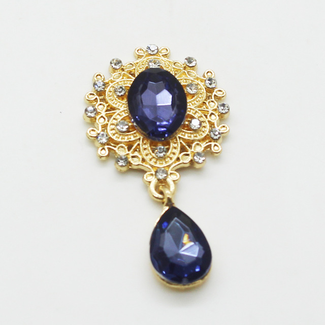 5 flache broschenanhänger, 25*45mm zarte, glänzende broschen aus goldfarbenem metall, dekorative kristall-hochzeitseinladungsideen: 9