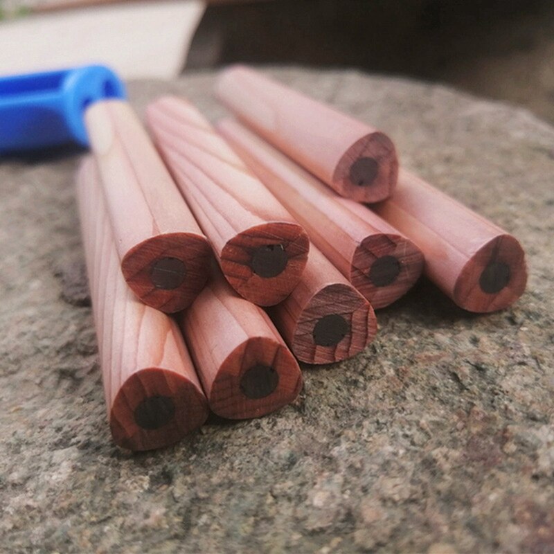 Short Triangular Pencils Mini Wood Triangular Pencils Beginner Grip Writing Pencil for Kindergarten, 3.5 Inch, 8 Pcs