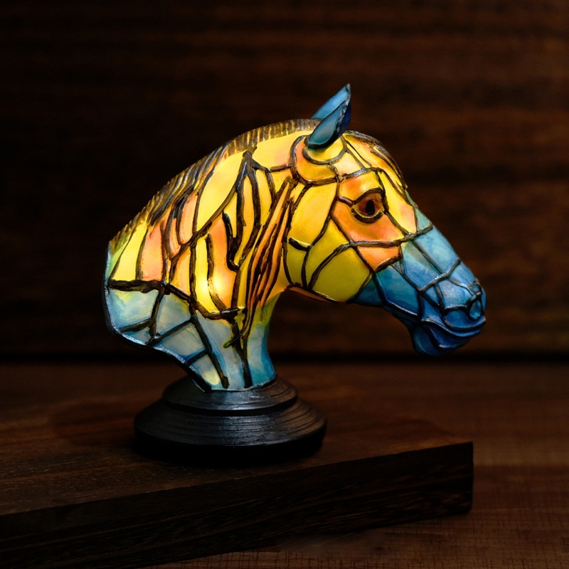 Elegante Buntglas-Tischlampe mit Tierdekoration für Wohnzimmer und Schlafzimmer