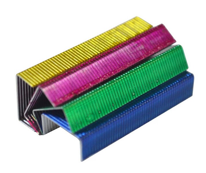 1 Pack Gekleurde Nietjes 12x6mm 12 #24/6 Metalen Nietjes Elke Verpakking 800 Stuks 4 Kleuren Deli 0211