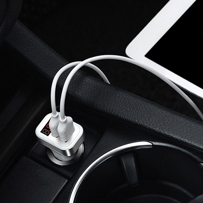 Caricabatteria da auto 5V 2.1A + 1A per Smart Phone doppia uscita USB Display a LED rilevamento della tensione della batteria
