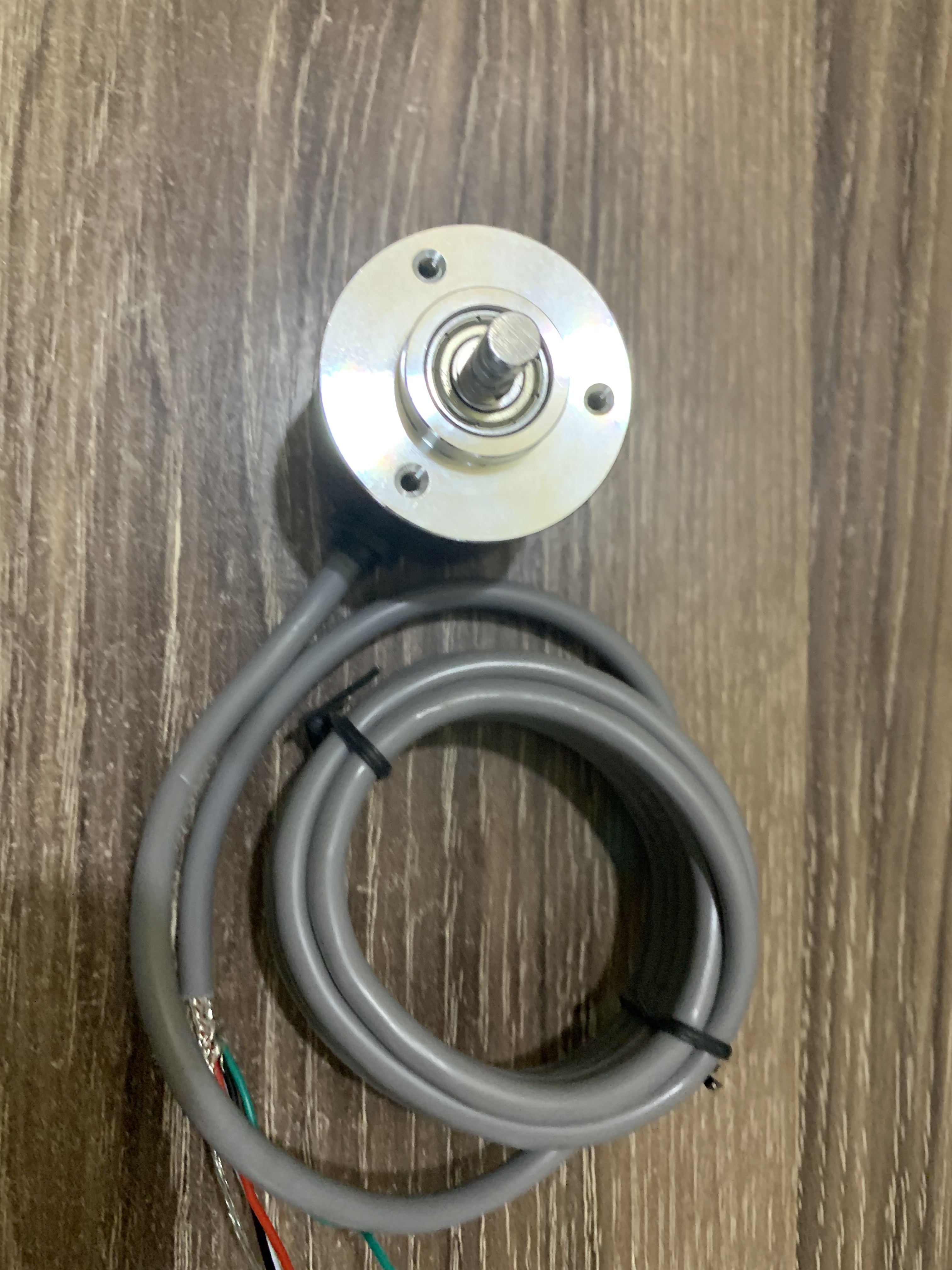 Flambant neuf original authentique c-lin CHA38S-E-400 tension sortie quatre fils encodeur rotatif DC5V--24V longueur de ligne 2 mètres