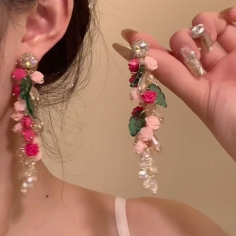 Boucles d'oreilles à pampilles papillon pour femmes, Style forêt, longues fleurs douces, tempérament Super féerique, décorations exquises: Couleur or jaune pâle