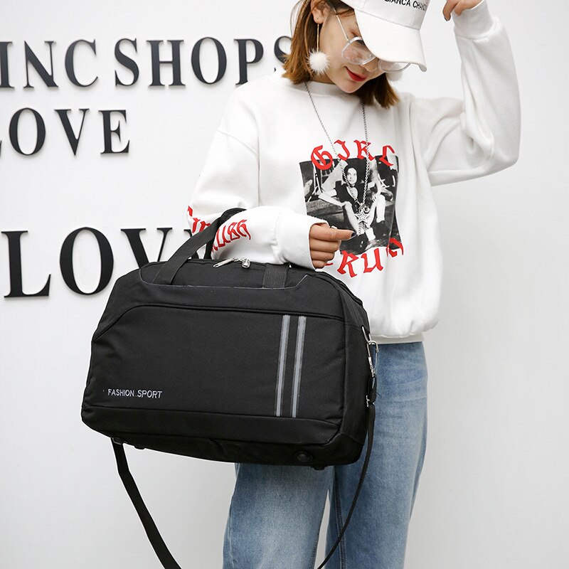 Korean-style Hand Travel Bag Men's Shoulder Duffle Bag Large Capacity Travel Sports Bag Fitness Packaging Sling Bag: Black