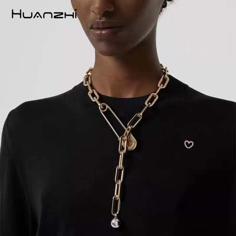 HUANZHI Exaggeration Personality Lock Metal Pendant Alloy Simple Hip Hop Long Chain Necklaces For Women Party Jewelry