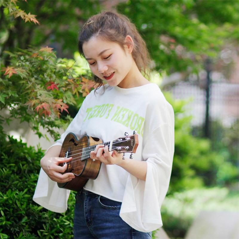 1pc 26 pulgadas de ukelele cuatro cuerdas guitarra pequeña ukelele instrumento acústico para amigos principiante (marrón claro)