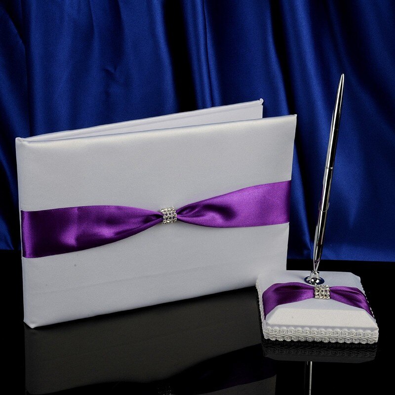 Vit bröllopsgästbok och pennset med vita/röda/lila lila band för bröllopsmaterial: Lila