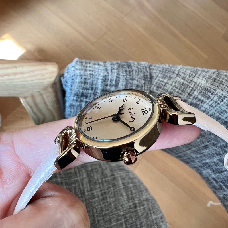 Dameshorloge met dunne riem, digitaal horloge met kleine wijzerplaat