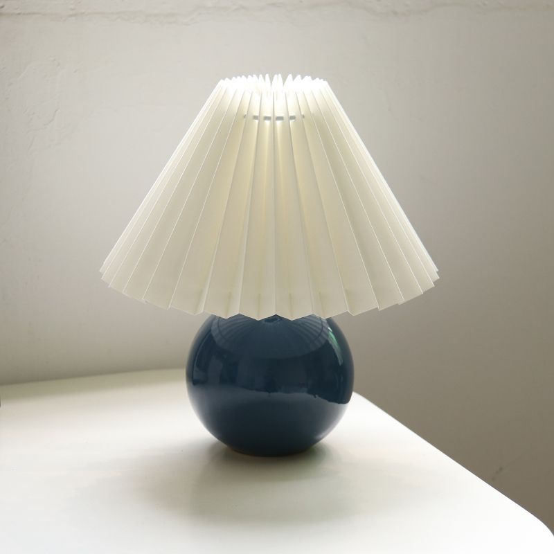 Koreansk plisseret bordlampe ins diy keramiske bordlamper til stuen boligindretning sød lampe med trefarvet led pære ved siden af lampen: Blå og hvid