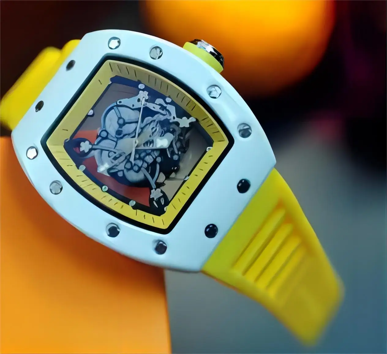 Luxe quartz herenpolshorloge 2025, modetrend, automatisch waterdicht herenhorloge, lichtgevende transparante horloges: Rood