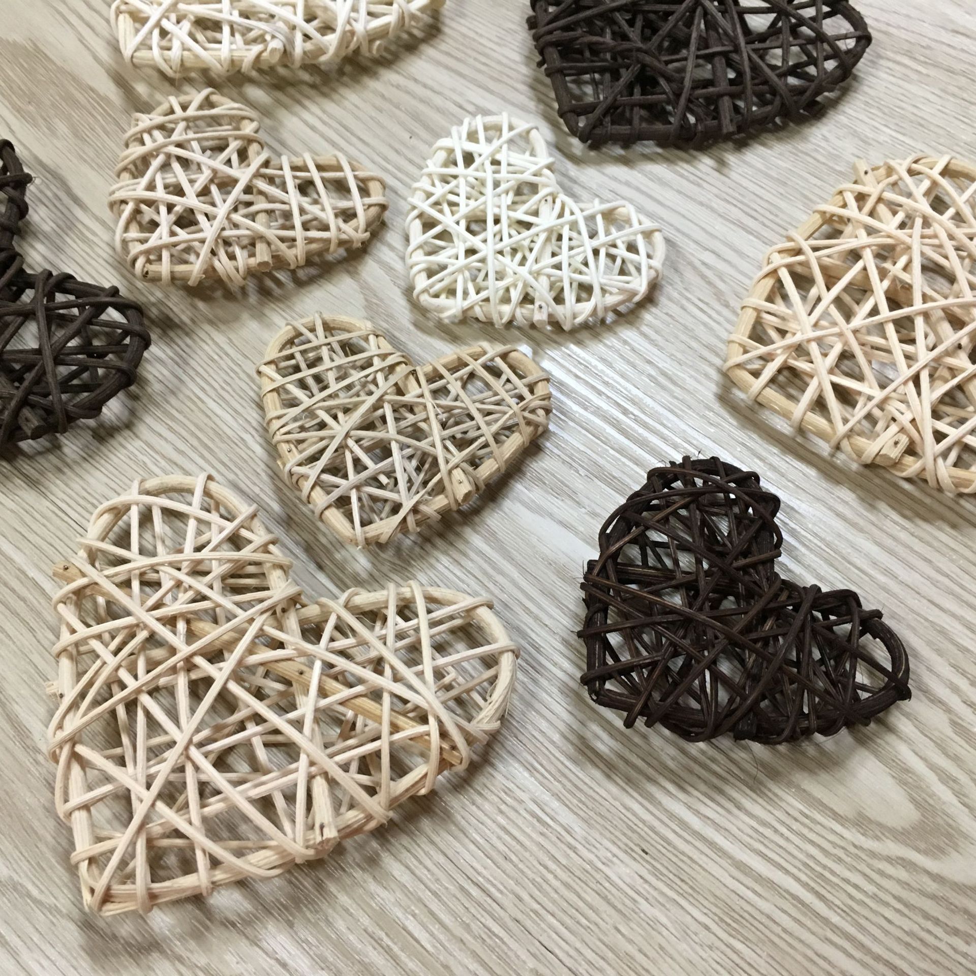 10pcs 7cm Rustic Grapevine Wreath Vine Heart Lightweight Wreath Pendant for Door Christmas Wall Wedding Decor