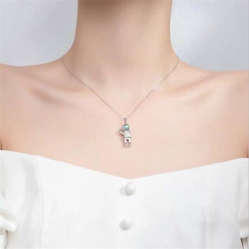 Nowe mody kreatywny astronauta 925 szterling srebro biżuteria słodki temperament popularny łańcuszek robić obojczyka wisiorek naszyjniki H134