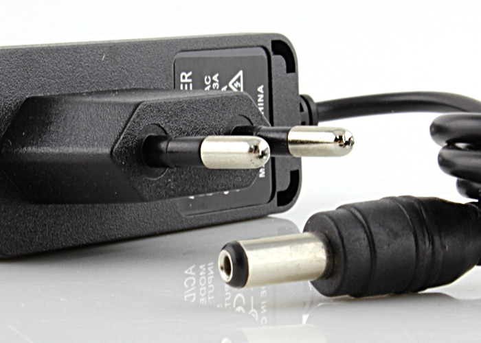 The Lord Of The Tools 2 Stuks DC Power Adapter 90 Graden 240W 5.5x2.5mm Naar 4.5x3.0mm Laptop