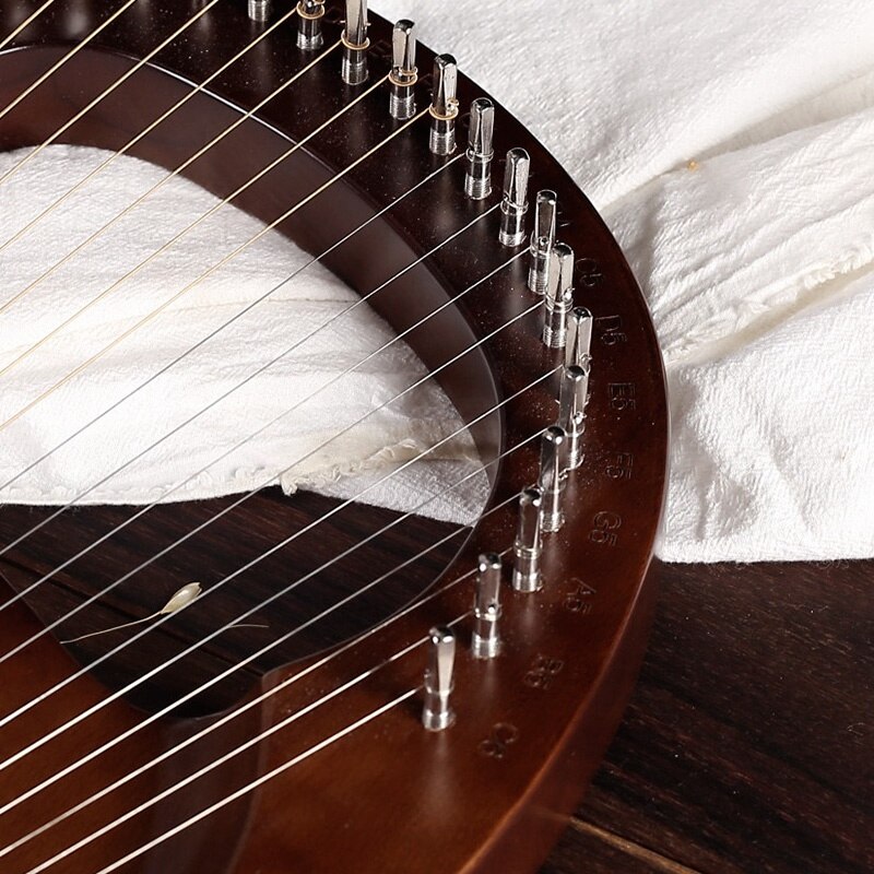 Lyra-klavier, 19- saitiges musikinstrument aus mahagoni, inklusive stimmschlüssel und ersatzsaiten