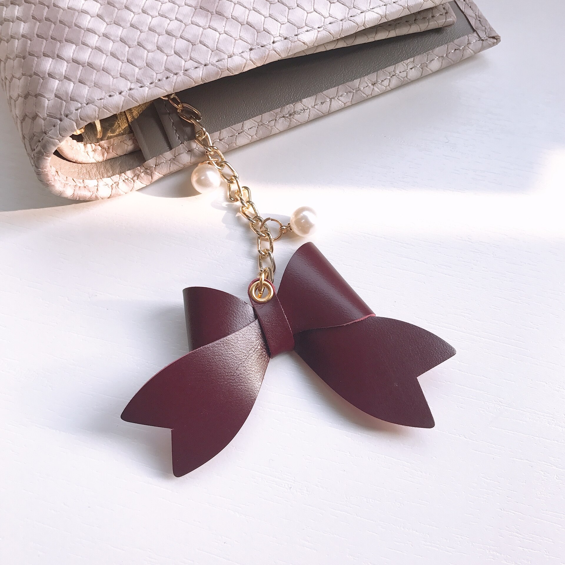 Pendentif en peau d&#39;agneau avec nœud papillon en perle, pour Journal, carnet de notes, décoration douce, accessoires mignons pour planificateur: Wine Red