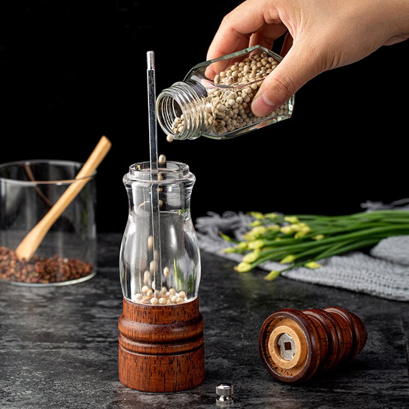 Solid wood pepper grinder pulverizer pepper mill salt and pepper shakers set seasoning bottle kitchen spice jar pepper sprayer