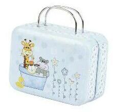 1Pc 7.5*5.5*3.5cm Europe Style Vintage Suitcase Shape Candy Storage Box Wedding Favor Tin Box Sundries Organizer Container: giraff