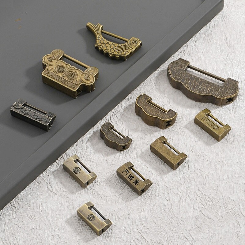 Mini candado chino Vintage de aleación de Zinc, candado de combinación de contraseña con llave de Bronce Antiguo, candado Retro para cajas de joyería, 1 ud.