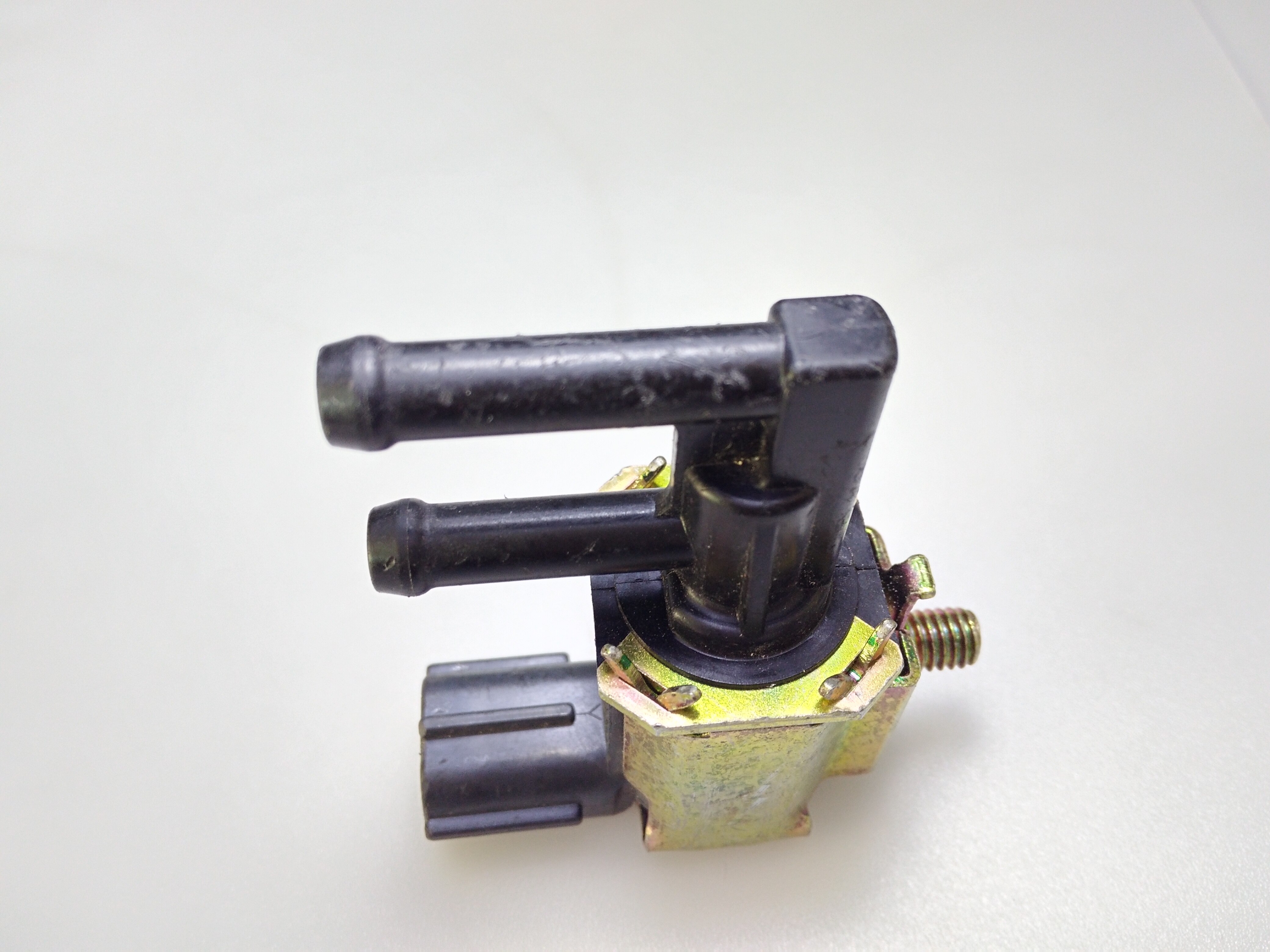 OEM K5T48486 K5T48290 18117-52G00 1811752G00 Vapor Canister Purge Valve Solenoid