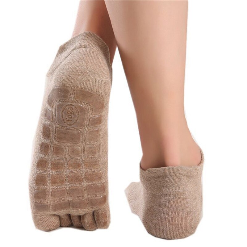 3 Pairs Yoga Socks For Men Non-slip Grip Fitness Socks Five Toe Sport Socks Gym Workout Dance Yoga Pilates Sportswear: Khaki