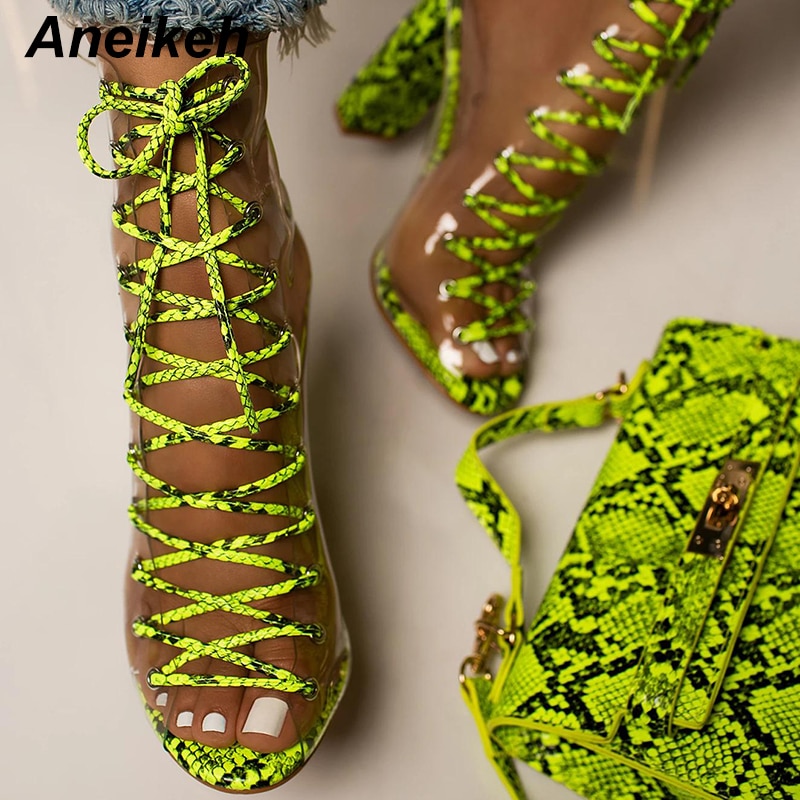 Aneikeh Novelty PVC Vrouwen Laarzen Serpentine Transparante Peep Toe Lace-Up Schoenen Dans Vierkante Hoge Hak Enkel maat 35-42