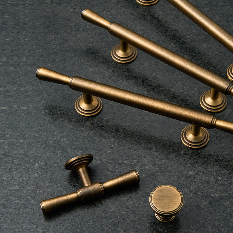 Perillas y tiradores de armario de cocina simples de bronce Vintage, tiradores de cajón, perillas de dormitorio, barra en T de latón, tirador de armario
