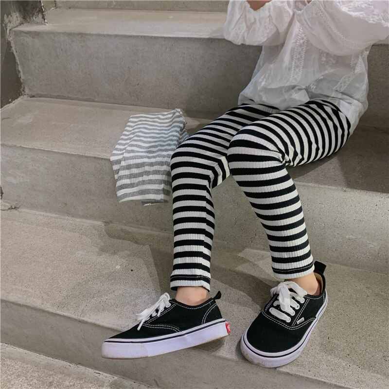 Leggings a righe per bambini 2022 primavera nuova versione coreana della penna a strisce elastiche per coltivazione automatica in stile estero per bambini