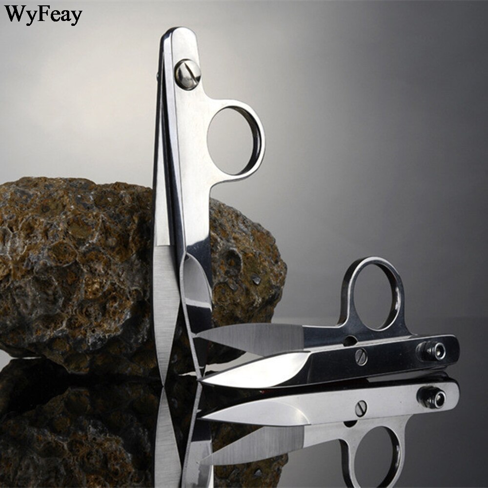 Trådsnipper broderisakse syserie til syning af sakse til stoftilpasning.