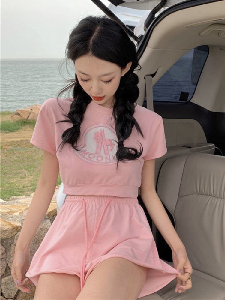 Badypczd Sports Suit Short-sleeved T-Shirt Top Wide Leg Gym Shorts 2022 Summer Women&#39;s Two Piece Workout Clothes Set