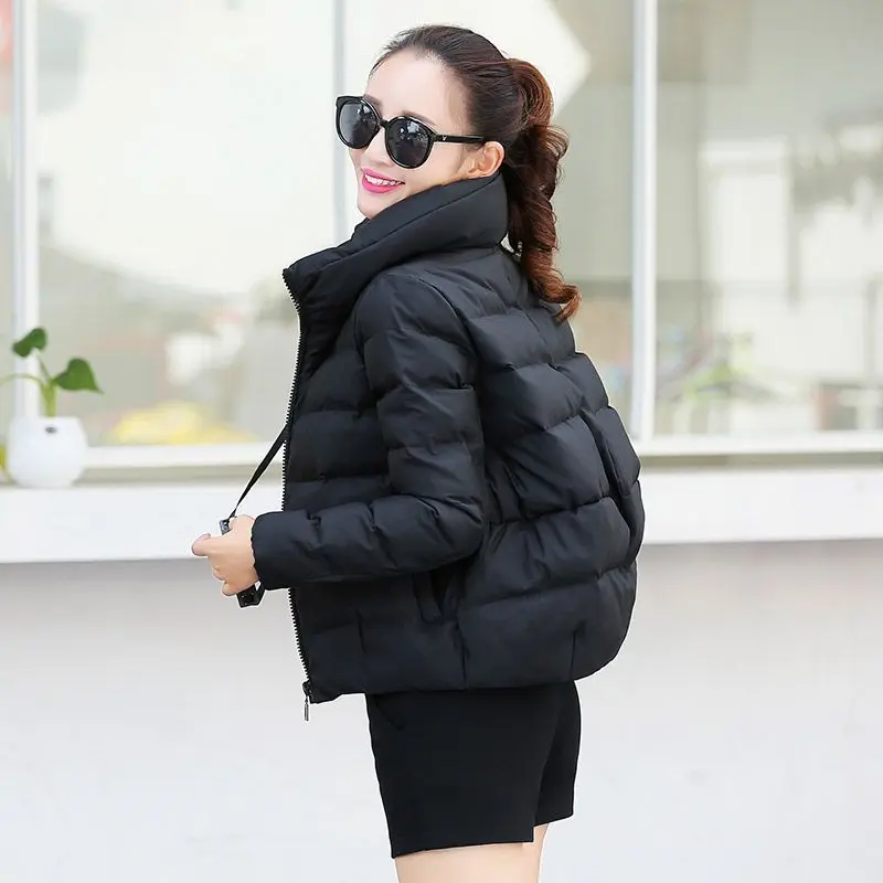 Abrigo corto acolchado de plumón de pato para mujer, chaquetas gruesas con relleno, color rojo, negro, recortado, Harajuku, exterior de invierno, 2024: S / Negro