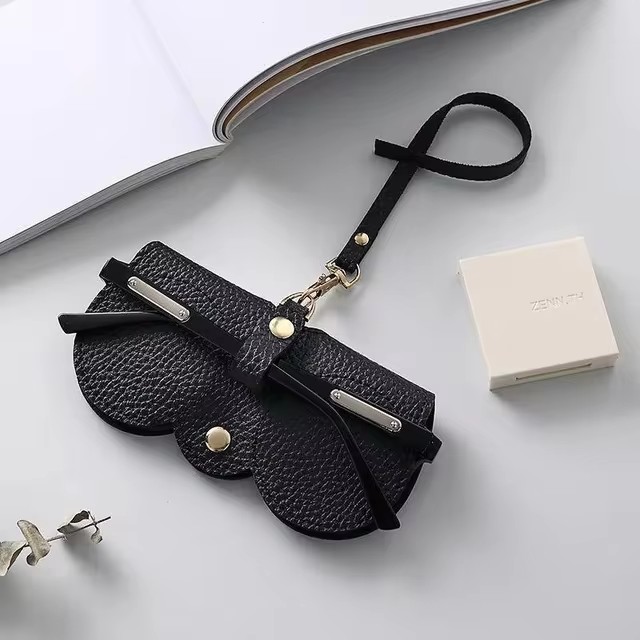 Litschi geprägte Brillenabdeckung, niedlich, zum Aufhängen, Pu-Leder, Sonnenbrille, Lesebrille, Aufbewahrungstasche, tragbarer Reise-Brillenhalter: Schwarz