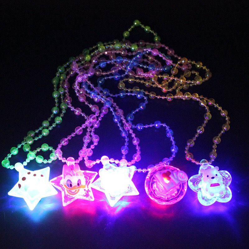 1 PC Lichtgevende Ketting kinderen Speelgoed Brinquedos Flash LED Cartoon Verlichting Glow In The Dark Speelgoed Voor childs Kids Play