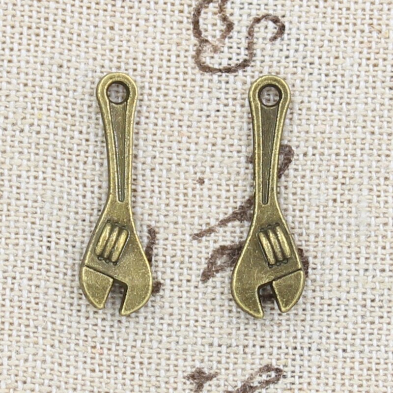 30 pçs encantos chave inglesa ferramenta 24x7mm bronze antigo prata cor pingentes fazendo diy artesanal tibetano bronze jóias: Chapeado em Bronze Antigo