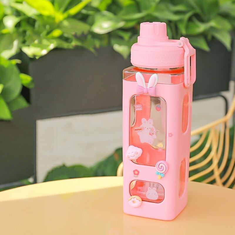 Kawaii Bär Pastell Wasser Flasche Mit 3D Aufkleber 700ml/900ml Kunststoff Reise Tee Saft Milch Tragbare Nette Shaker Trinken Flasche