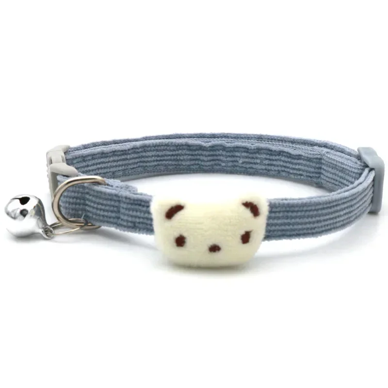 Joli collier réglable pour animaux de compagnie, 2 pièces, ours de dessin animé, en peluche douce, avec cloche, accessoires pour petits chiens, collier pour chat, fournitures pour animaux de compagnie: WHITE
