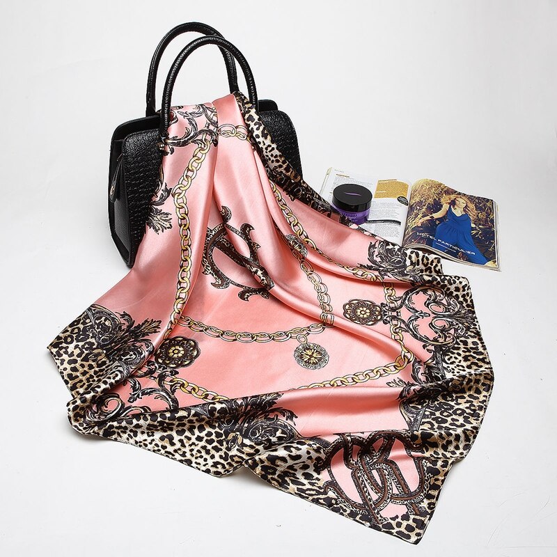 Kvinder blød lyserød leopard silke satin firkantede tørklæder kontor smukke hoved sjal: Lyserød