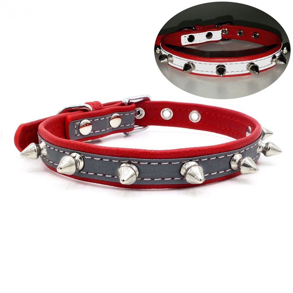 Met spikes versierde kleine grote kattenhalsband met klinknagels, hondenhalsband voor kittens, leren halsband voor pitbull en bullcat.: Rood / S