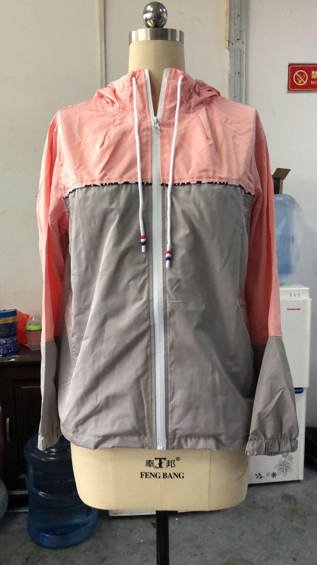 Rapbin Regenjas Womens Waterdichte Lichtgewicht Regenjas Windjack Opvouwbare Hooded Regenjassen Outdoor Running Jacket, Witte regenjas, XXL Rapbin Regenjas Womens Waterdichte Lichtgewicht Regenjas Windjack Opvouwbare Hooded Regenjassen Outdoor Running Jacket, Witte regenjas, XXL