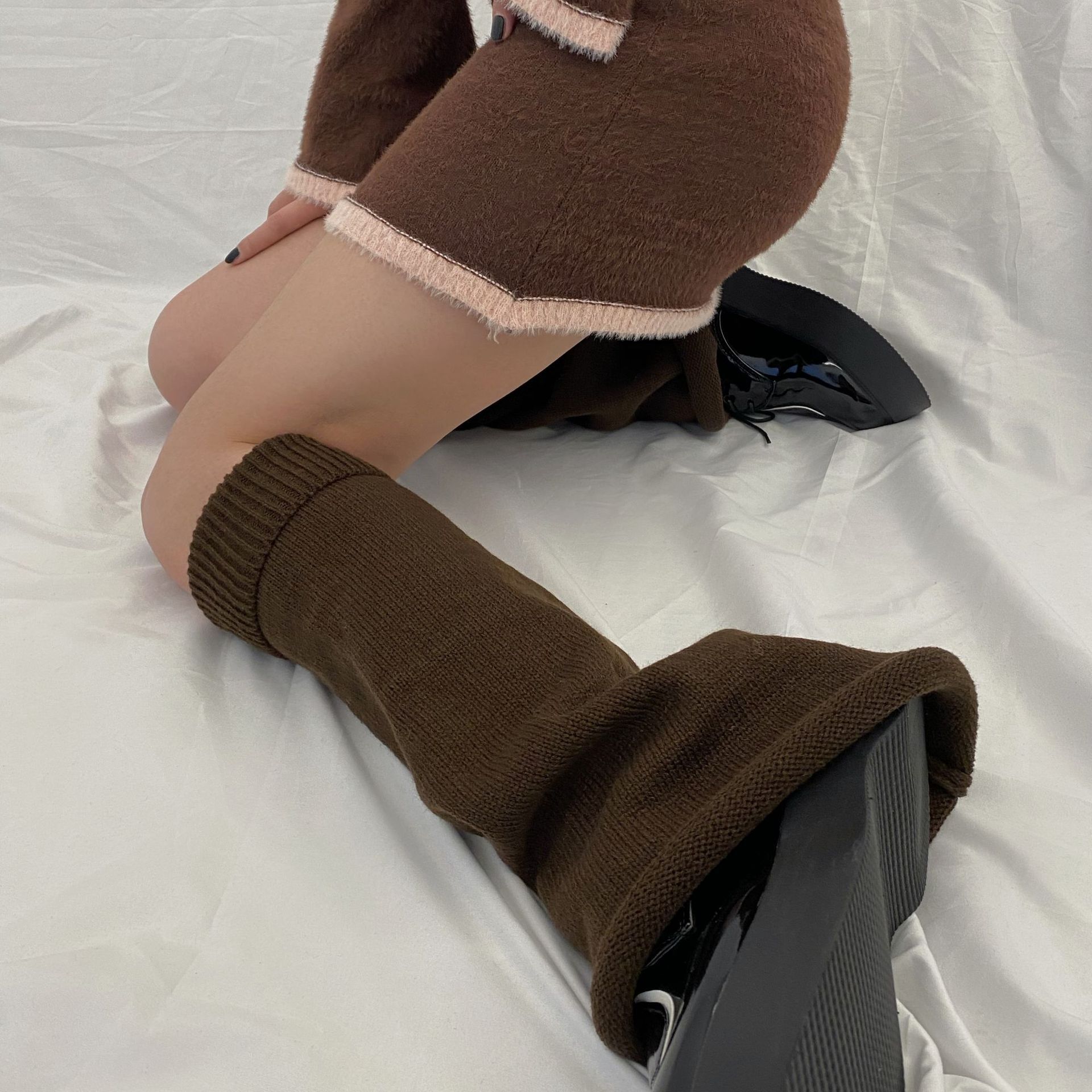 Women Flared Leg Warmers Kawaii White Winter Loose Boot Stocking Girl Uniform Knitted Cute Knee-High Leg Warmers Japanese Fluffy: Dark Brown